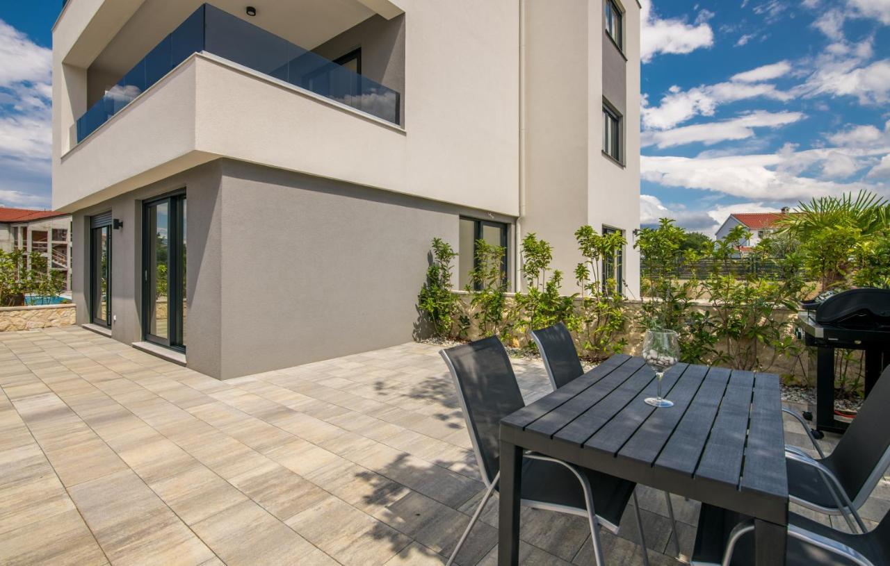 Vila Stemark Нивице Екстериор снимка