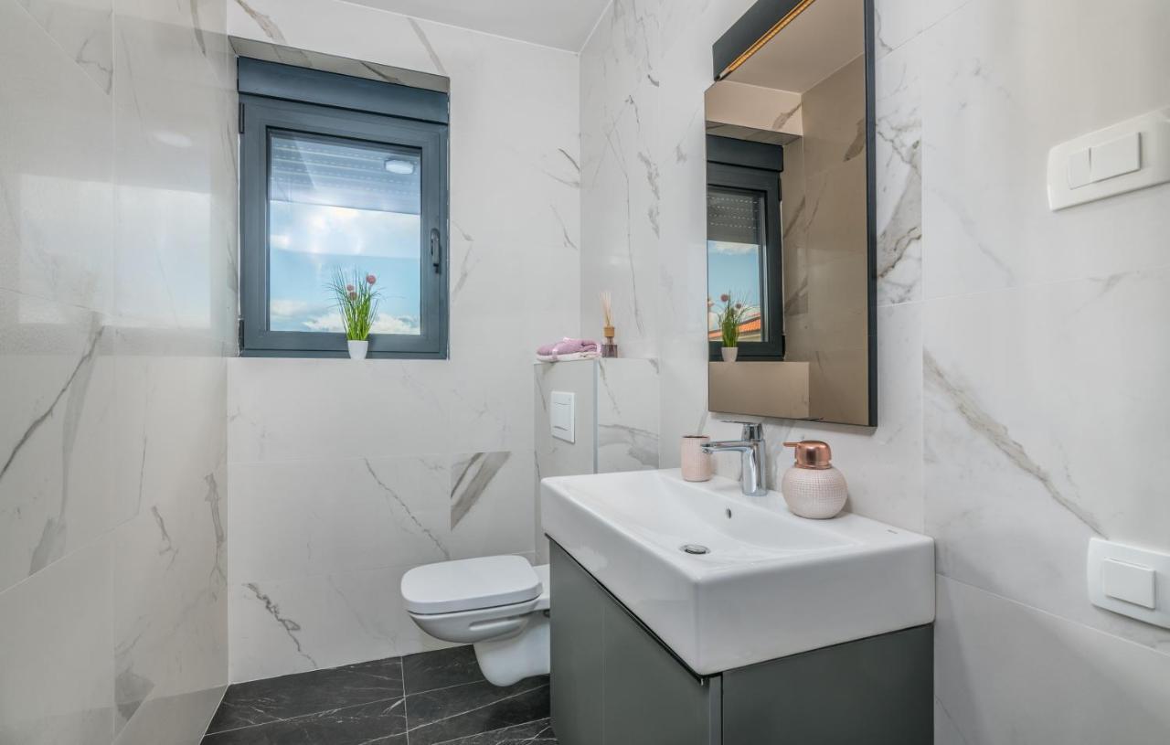 Vila Stemark Нивице Екстериор снимка