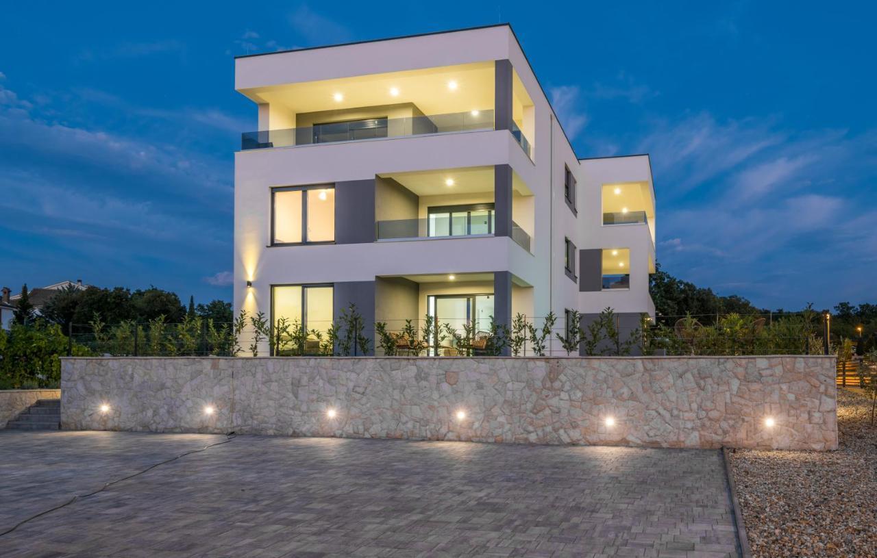 Vila Stemark Нивице Екстериор снимка