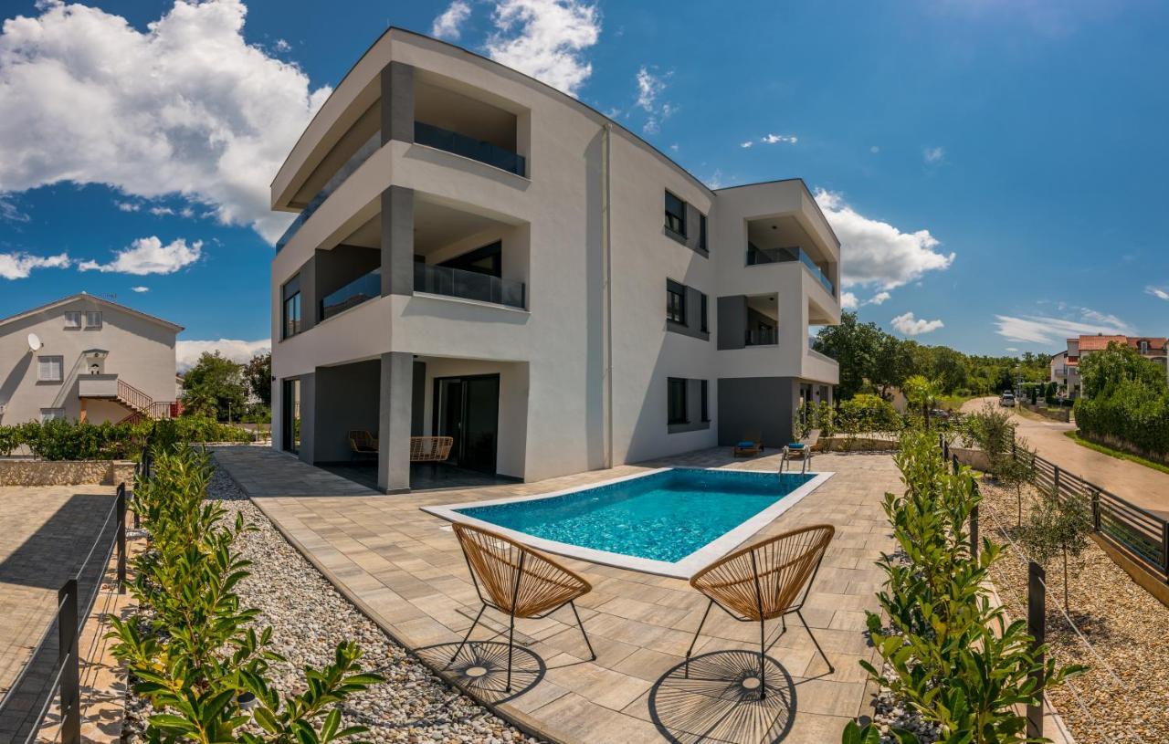 Vila Stemark Нивице Екстериор снимка